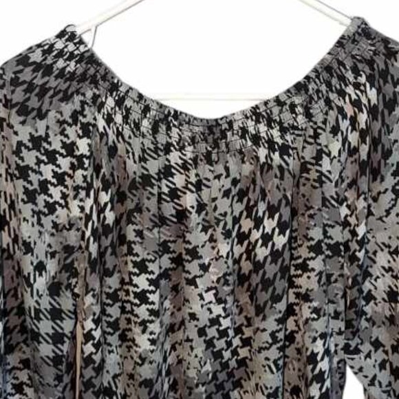NINETY CLOTHING CO women's blouse knot black gray pattern size Medium w-011 - Picture 5 of 8